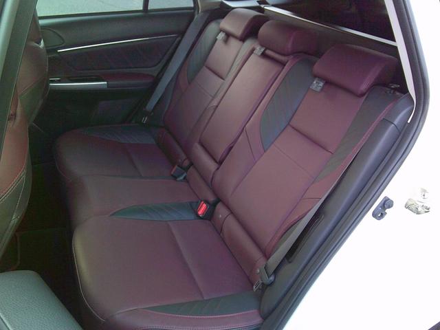 レヴォーグ １．６ＳＴＩスポーツアイサイト　アドバンスドセイフティパッケージ　純正ナビ　地デジ／ＣＤ／ＤＶＤ　ブルートゥース　バックカメラ　ＥＴＣ　ドラレコ　追従式クルーズコントロール　アクティブレーンキープ　レザーシート　全国１年保証（32枚目）