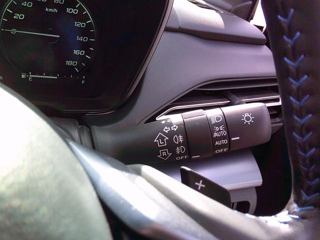 �w�b�h�����v�A�t�H�O�����v�Ƃ��ɖ��邭�ăL���C�Ȃk�d�c���C�g�ł��B�֗��ȃI�[�g���C�g�@�\��I�[�g���C�p�[�@�\���������Ă��܂��B