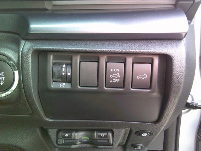 �o�b�N�h�A�͕֗��ȓd�����ł��B��ڐG�ŊJ���邱�Ƃ��ł���n���Y�t���[�@�\���������܂��B