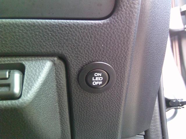 �l�C�I�v�V�����̂k�d�c�A�N�Z�T���[���C�i�[���������Ă��܂��B�f�C���C�g�̖��������܂��B