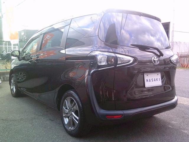 シエンタ ファンベースＧ　衝突被害軽減ブレーキ　純正ナビ　地デジ／ＣＤ　ブルートゥース　パノラミックビューモニター　ＥＴＣ　スマートキー　両側電動スライドドア　オート格納ミラー　純正アルミホイール　全国１年保証（6枚目）