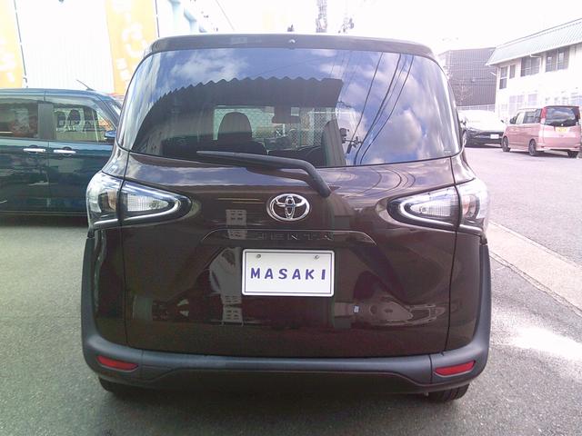 シエンタ ファンベースＧ　衝突被害軽減ブレーキ　純正ナビ　地デジ／ＣＤ　ブルートゥース　パノラミックビューモニター　ＥＴＣ　スマートキー　両側電動スライドドア　オート格納ミラー　純正アルミホイール　全国１年保証（7枚目）