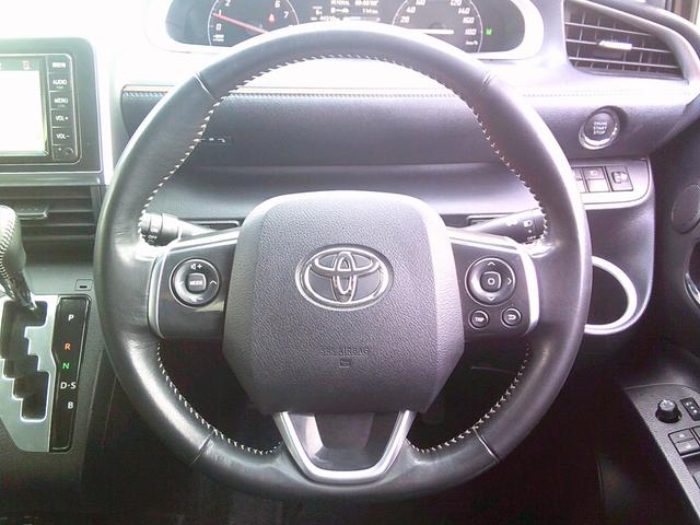 シエンタ ファンベースＧ　衝突被害軽減ブレーキ　純正ナビ　地デジ／ＣＤ　ブルートゥース　パノラミックビューモニター　ＥＴＣ　スマートキー　両側電動スライドドア　オート格納ミラー　純正アルミホイール　全国１年保証（12枚目）