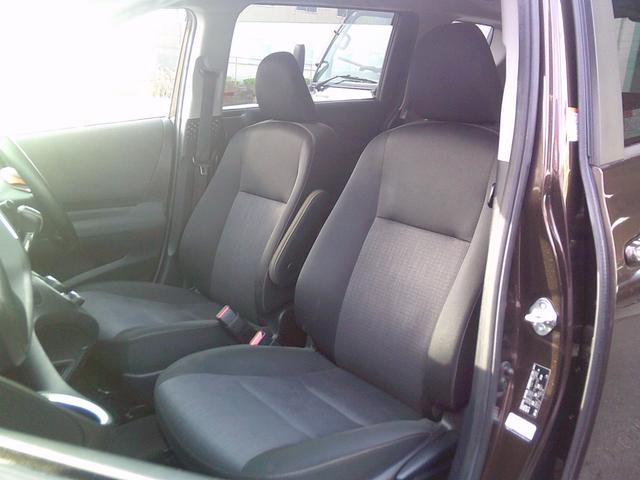 シエンタ ファンベースＧ　衝突被害軽減ブレーキ　純正ナビ　地デジ／ＣＤ　ブルートゥース　パノラミックビューモニター　ＥＴＣ　スマートキー　両側電動スライドドア　オート格納ミラー　純正アルミホイール　全国１年保証（30枚目）