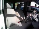 内装もきれいな状態です。タバコなどのいやなにおいも感じません。運転席にはシートヒーターも装備しています。クリーニング中で写っていませんがフロアマットもございます。