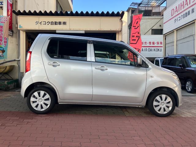 ワゴンＲ ＦＸ　メモリーナビ　テレビ　バックカメラ　オートエアコン　電動格納ミラー　ヘッドライトレベライザー　ベンチシート　キーレス　ＥＴＣ（3枚目）