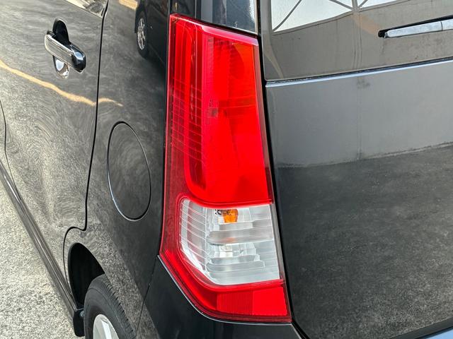 ワゴンＲ ＦＸリミテッド　ナビＴＶ　スマートキー×２　プッシュスタート　ベンチシート　電格ミラー　純正１４アルミ　タイミングチェーン　Ｗエアバッグ　ＡＢＳ　盗難防止装置付（32枚目）