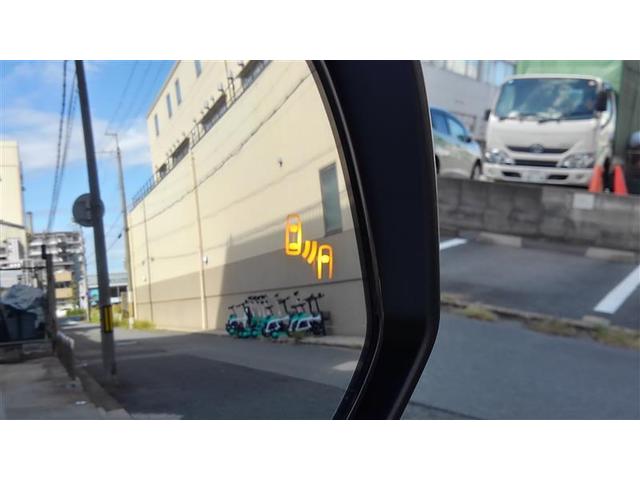 ノア ハイブリッドＳ－Ｚ　横滑り防止機能　エアバッグ　アイドリングストップ　オートクルーズコントロール　地デジ　両側自動ドア　ダブルエアコン　スマートエントリー　ＬＥＤランプ　バックモニター　メモリナビ　３列シート　ＥＴＣ付き（25枚目）