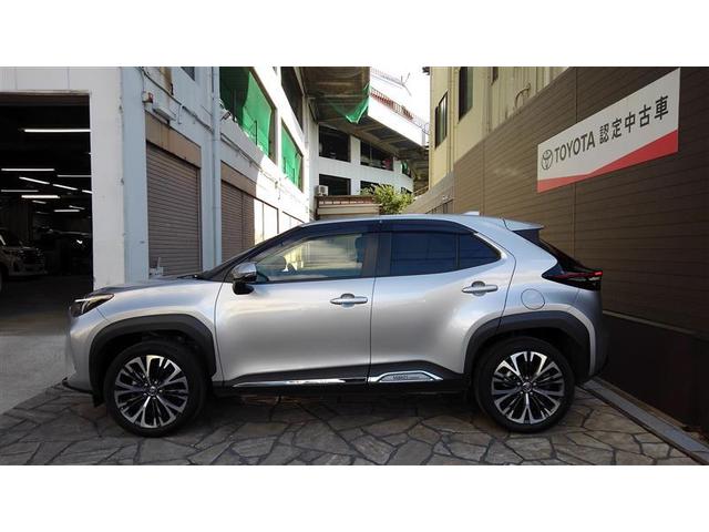 ヤリスクロス ハイブリッドＺ　ドライブレコーダ　インテリジェントキー　アルミホイル　ＬＥＤライト　１オ－ナ－　リアカメラ　ナビ　クルーズコントロール　横滑り防止システム　メモリーナビゲーション　電動シ－ト　パワステ　オートエアコン（4枚目）