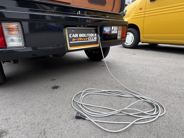 キャンプ場での電源供給に便利な外部電源ソケット装備☆　コードもしっかりあります！