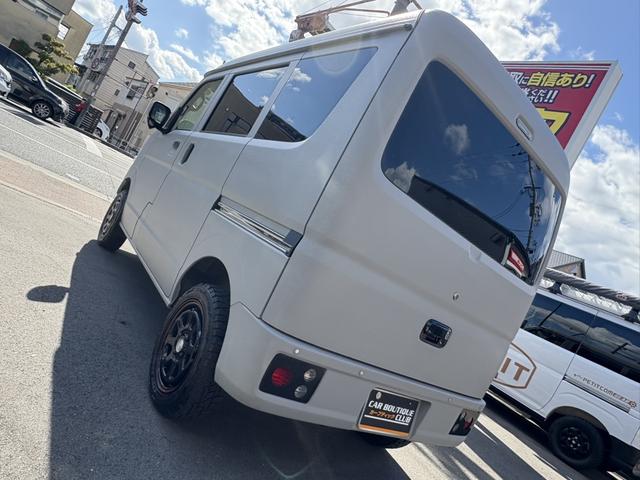 リフトアップ・キャンピング仕様　ラプター塗装　１オーナー　ＭｏｏｎＢａｓｅ軽キャン　ベットキット　キャビネット　サイドテーブル　ＬＥＤ照明（６個）　カーテン　デジタルインナーミラー　前後ドラレコ