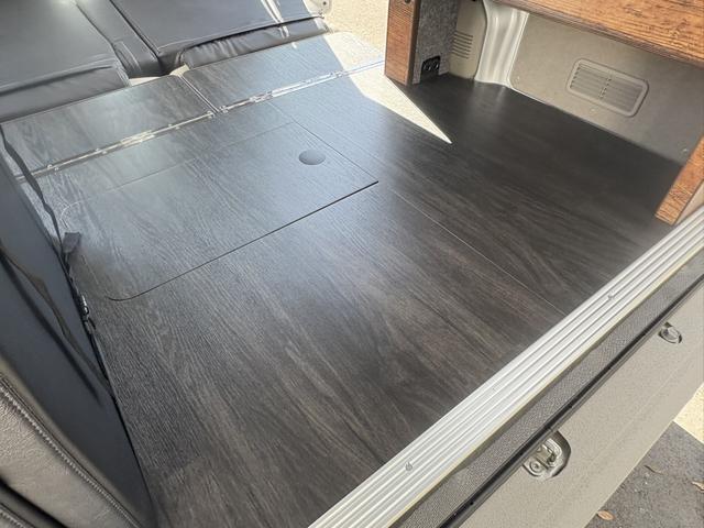 マット下にフローリング加工が施されております☆