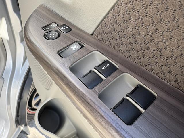 電動格納ミラー・全席パワーウインドウ！