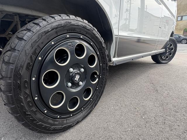 エブリイワゴン ＰＺターボ　ｐｌｕｓｌｉｎｅ仕様　フロントバンパー・リアバンパー・リフトアップ・ＨＩＧＨＳＴＹＬＥマフラー・テールランプ・　ＬＥＤナンバー移動キット・牽引フック　フロントガードバー　ルーフラック　フルセグナビ（26枚目）