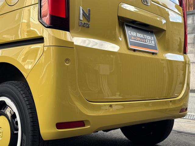 ���S�̑O���E����Ƀ\�i�[�Z���T�[���t���Ă܂���