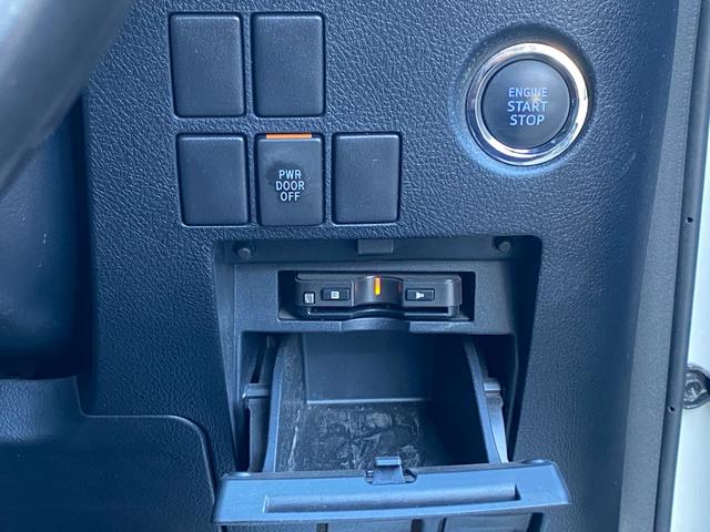 ヴェルファイア ２．５Ｚ　Ａエディション　ゴールデンアイズ　両側パワースライドドア　カロッツェリアナビ　フルセグ　フリップダウンモニター　バックカメラ　ＥＴＣ　クルーズコントロール　ＬＥＤヘッドライト　セーフティセンス　パワーバックドア　全国１年保証（32枚目）
