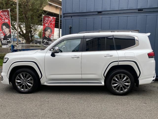 ランドクルーザー ＺＸ　ワンオーナー　禁煙車　リアエンターテイメントシステム　ＪＢＬサウンドシステム　パノラミックビューモニター（8枚目）
