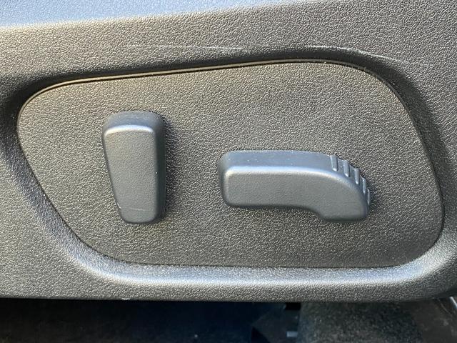 フォレスター ２．０ＸＴ　アイサイト　ブラウンレザーセレクション　サンルーフ　ケンウッドフルセグナビ　バックカメラ　ＥＴＣ　シートヒーター　　パワーシート　パワーバックゲート　スマートキー　プッシュスタート　クルーズコントロール　ＬＥＤヘッドライト　全国１年保証（18枚目）