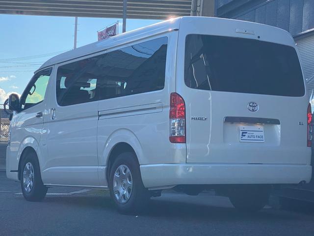 ハイエースワゴン GL 登録未使用車 10人乗り パワースライドドア 純正ナビ TV パノラミックビューモニター デジタルインナーミラー ステアリングリモコン プッシュスタート スマートキー LEDヘッドライト 100V(8枚目)