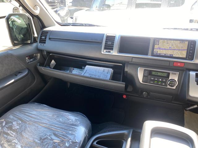 ハイエースワゴン GL 登録未使用車 10人乗り パワースライドドア 純正ナビ TV パノラミックビューモニター デジタルインナーミラー ステアリングリモコン プッシュスタート スマートキー LEDヘッドライト 100V(34枚目)