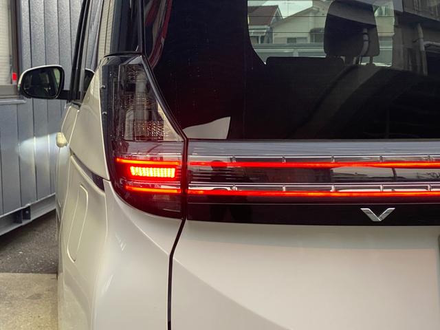 ヴォクシー ハイブリッドＳ－Ｚ　両側パワースライド　パワーゲート　純正ナビＴＶ　パノラミックビュー　ＨＤＭＩ入力　ドラレコ　ＥＴＣ　シートヒーター　ステアヒーター　レーダークルーズ　デジタルミラー　１００Ｖ電源　全国一年保証（16枚目）