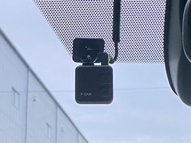 ヴォクシー ハイブリッドＳ－Ｚ　両側パワースライド　パワーゲート　純正ナビＴＶ　パノラミックビュー　ＨＤＭＩ入力　ドラレコ　ＥＴＣ　シートヒーター　ステアヒーター　レーダークルーズ　デジタルミラー　１００Ｖ電源　全国一年保証（42枚目）