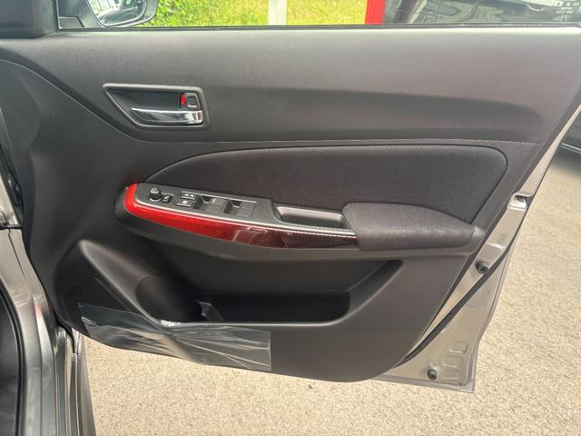 スイフトスポーツ ベースグレード 6MT 走行距離8910キロ LEDヘッドライト スマートキー シートヒーター Bluetooth フルセグ DVD(21枚目)