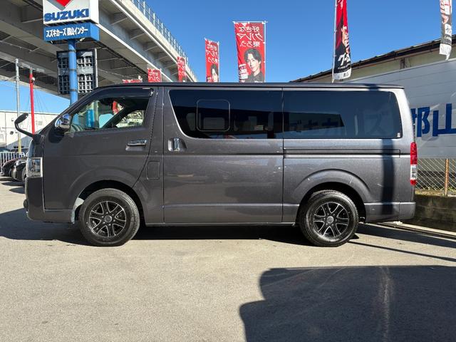 レジアスエースバン スーパーGL ダークプライム ワンオーナー ディーゼル ETC フルセグ Bluetooth バックカメラ ベッドキット レーンキープアシスト 衝突被害軽減システム オートライト スマートキー 電動格納ミラー ハーフレザーシート(11枚目)