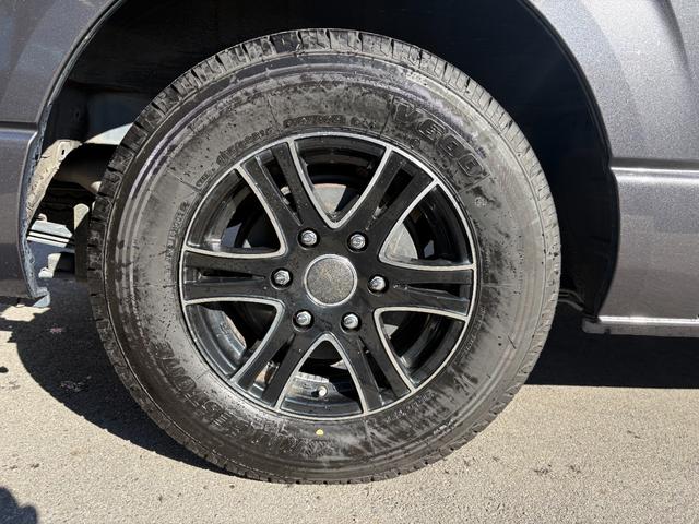 レジアスエースバン スーパーGL ダークプライム ワンオーナー ディーゼル ETC フルセグ Bluetooth バックカメラ ベッドキット レーンキープアシスト 衝突被害軽減システム オートライト スマートキー 電動格納ミラー ハーフレザーシート(15枚目)