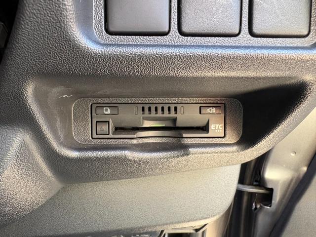 レジアスエースバン スーパーGL ダークプライム ワンオーナー ディーゼル ETC フルセグ Bluetooth バックカメラ ベッドキット レーンキープアシスト 衝突被害軽減システム オートライト スマートキー 電動格納ミラー ハーフレザーシート(24枚目)