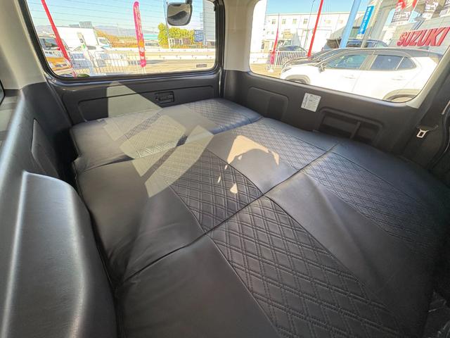 レジアスエースバン スーパーGL ダークプライム ワンオーナー ディーゼル ETC フルセグ Bluetooth バックカメラ ベッドキット レーンキープアシスト 衝突被害軽減システム オートライト スマートキー 電動格納ミラー ハーフレザーシート(29枚目)