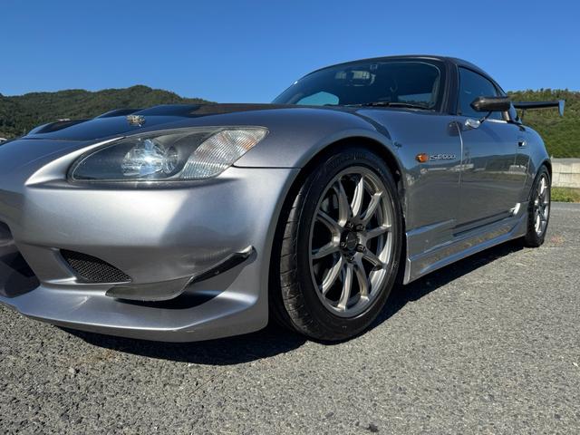 S2000 ベースグレード カーボンルーフ カーボンボンネット エアロパーツ VOLTEXウィング クワンタム車高調 5ZIGENマフラー ロールゲージ レカロシート 無限追加メーター アルパインオーディオ(19枚目)