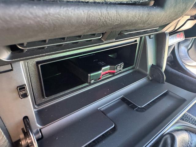 S2000 ベースグレード カーボンルーフ カーボンボンネット エアロパーツ VOLTEXウィング クワンタム車高調 5ZIGENマフラー ロールゲージ レカロシート 無限追加メーター アルパインオーディオ(54枚目)