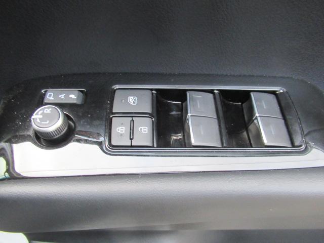 アルファード ２．５Ｓ　Ｃパッケージ　ディスプレイオーディオ　両側パワースライドドア　ドラレコ（24枚目）