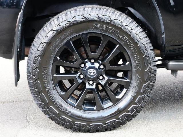 ランドクルーザープラド TX Lパッケージ・ブラックエディション ディーゼル車5人乗り サンルーフ ETC2.0 専用スカッフプレート TRDマッドガード FLEXオリジナル2インチリフトアップコイル ヨコハマジオランダーX-ATタイヤ ブラックエディション(3枚目)