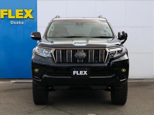 ランドクルーザープラド TX Lパッケージ・ブラックエディション ディーゼル車5人乗り サンルーフ ETC2.0 専用スカッフプレート TRDマッドガード FLEXオリジナル2インチリフトアップコイル ヨコハマジオランダーX-ATタイヤ ブラックエディション(9枚目)