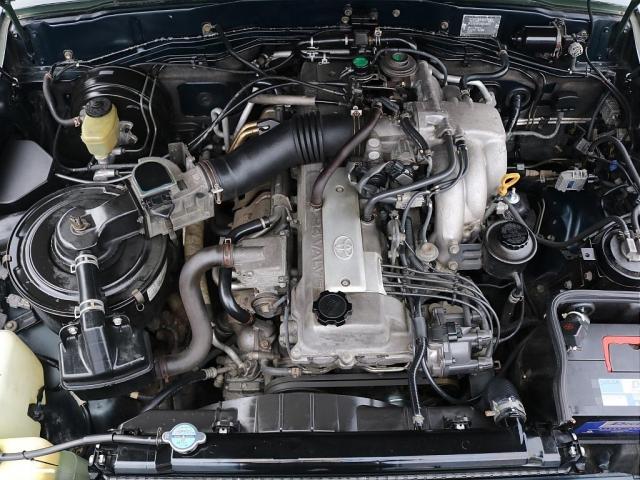 ランドクルーザー８０ ＶＸリミテッド　アーミーグリーン全塗装済　サクソンマフラー　ヨコハマタイヤＭＴタイヤー　ジムラインＴＹＰＥＩＩマットブラックＡＷ　ジムラインＴＹＰＥＩＩマットブラックＡＷ　Ｐａｎａｓｏｎｉｃ製ストラーダ　フルセグナビ（12枚目）