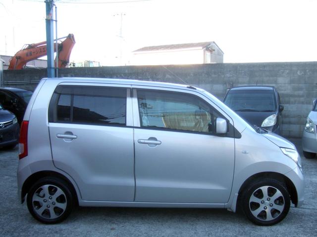 ワゴンＲ ＦＸ　昇降シート（助手席：パワーシート）　禁煙１オーナー　無事故実走行　フルフラット　テレビ　最新ナビ　ＵＳＢ　ＡＵＸ（ブルートゥース対応）　ＥＴＣ　ＵＶカットガラス　衝突安全ボディ　ＡＢＳ　バッテリー新品（20枚目）