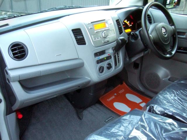 AZワゴン XG スロープ式車いす移動車(後席付) 電動ウィンチ タイミングベルトチェーン テレビ 最新ナビ セキュリティ UVカットプライバシーガラス ブレーキアシスト ABS 衝突安全ボディ バッテリー新品交換渡し(4枚目)