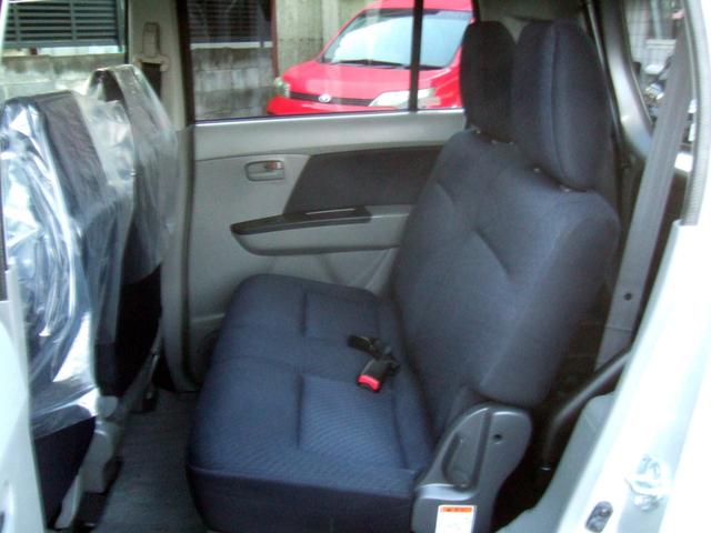 AZワゴン XG スロープ式車いす移動車(後席付) 電動ウィンチ タイミングベルトチェーン テレビ 最新ナビ セキュリティ UVカットプライバシーガラス ブレーキアシスト ABS 衝突安全ボディ バッテリー新品交換渡し(6枚目)