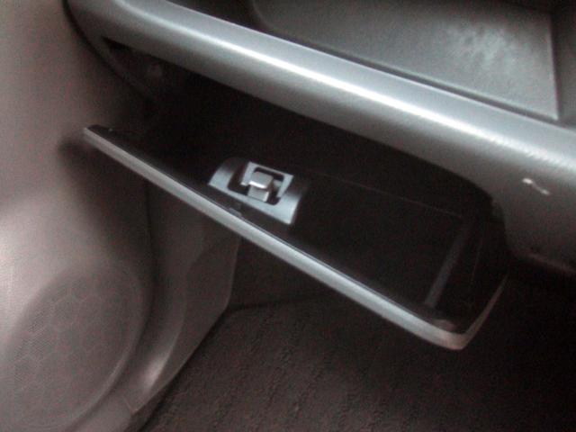 AZワゴン XG スロープ式車いす移動車(後席付) 電動ウィンチ タイミングベルトチェーン テレビ 最新ナビ セキュリティ UVカットプライバシーガラス ブレーキアシスト ABS 衝突安全ボディ バッテリー新品交換渡し(30枚目)