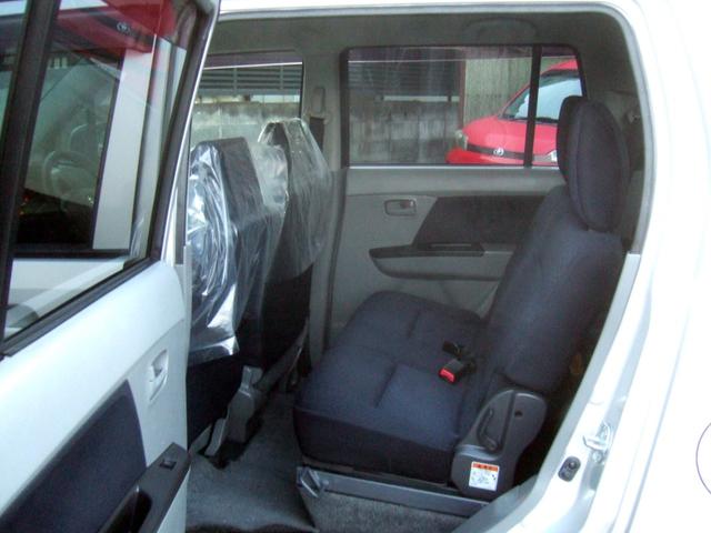 AZワゴン XG スロープ式車いす移動車(後席付) 電動ウィンチ タイミングベルトチェーン テレビ 最新ナビ セキュリティ UVカットプライバシーガラス ブレーキアシスト ABS 衝突安全ボディ バッテリー新品交換渡し(42枚目)