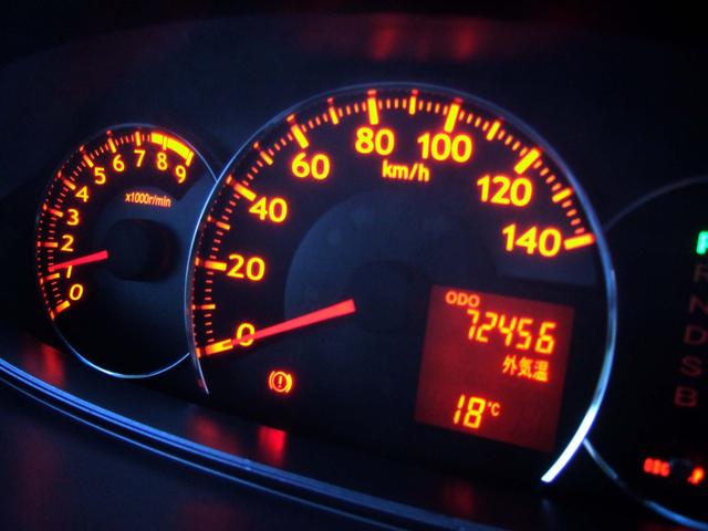 ムーヴ カスタム　Ｘリミテッド　禁煙１オーナー車　メーカーオプションカラー　　無事故　実走行　タイベルチェーン　ベンチシート　フルフラット　テレビ　最新ナビ　キセノン　エアロ　スマートキー　ＥＴＣ　ブレーキアシスト　バッテリー新品（14枚目）