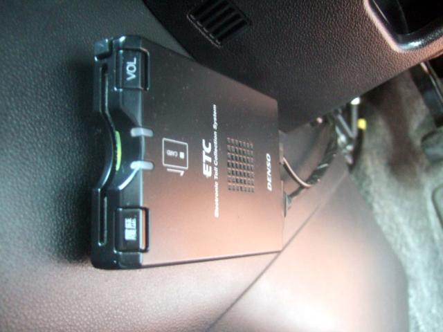 ムーヴ カスタム　Ｘリミテッド　禁煙１オーナー車　メーカーオプションカラー　　無事故　実走行　タイベルチェーン　ベンチシート　フルフラット　テレビ　最新ナビ　キセノン　エアロ　スマートキー　ＥＴＣ　ブレーキアシスト　バッテリー新品（24枚目）