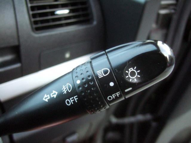 ムーヴ カスタム　Ｘリミテッド　禁煙１オーナー車　メーカーオプションカラー　　無事故　実走行　タイベルチェーン　ベンチシート　フルフラット　テレビ　最新ナビ　キセノン　エアロ　スマートキー　ＥＴＣ　ブレーキアシスト　バッテリー新品（28枚目）