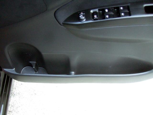 ムーヴ カスタム　Ｘリミテッド　禁煙１オーナー車　メーカーオプションカラー　　無事故　実走行　タイベルチェーン　ベンチシート　フルフラット　テレビ　最新ナビ　キセノン　エアロ　スマートキー　ＥＴＣ　ブレーキアシスト　バッテリー新品（32枚目）