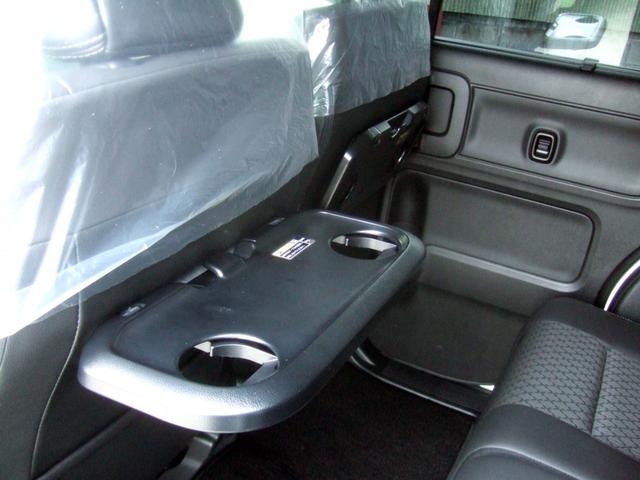 �����ɂ͉|���e�[�u���𑕔����ԓ��ł̂��H���A�L�����v�������K�ł���