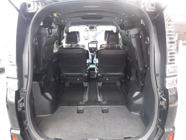 ヴォクシー ハイブリッドZS 煌III /純正ナビ/両側パワースライドドア/オートハイビーム/クリアランスソナ-/クルーズコントロール/ETC2.0/ドライブレコ-ダ-前後/バックカメラ/シートヒ-タ-/Wエアコン/(12枚目)