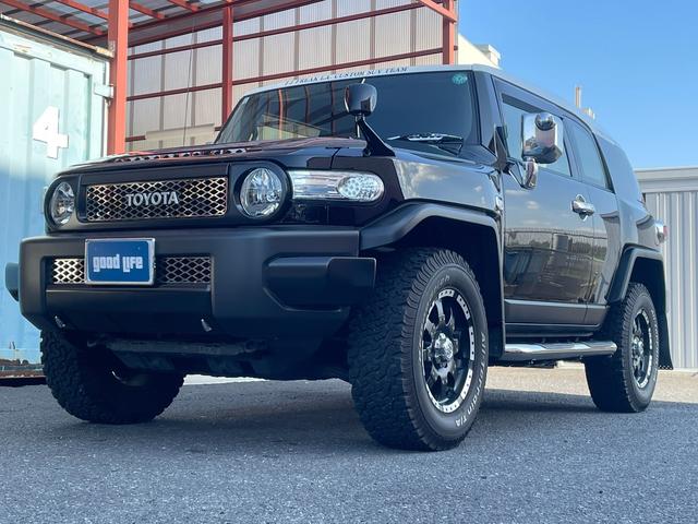 ＦＪクルーザー ベースグレード　／４ＷＤ／ＥＴＣ２．０／１７インチアルミホイール／背面タイヤ／純正フロアマット／バイザー／ＪＡＯＳマッドガード／社外サイドステップ／禁煙車／（2枚目）