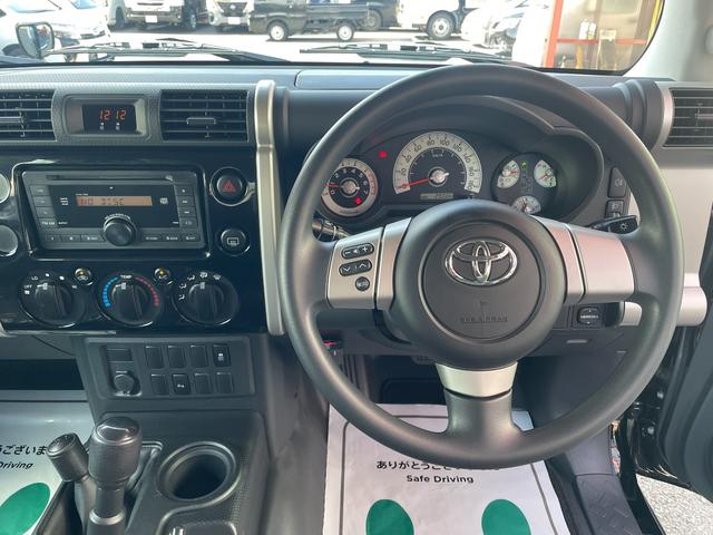 ＦＪクルーザー ベースグレード　／４ＷＤ／ＥＴＣ２．０／１７インチアルミホイール／背面タイヤ／純正フロアマット／バイザー／ＪＡＯＳマッドガード／社外サイドステップ／禁煙車／（18枚目）